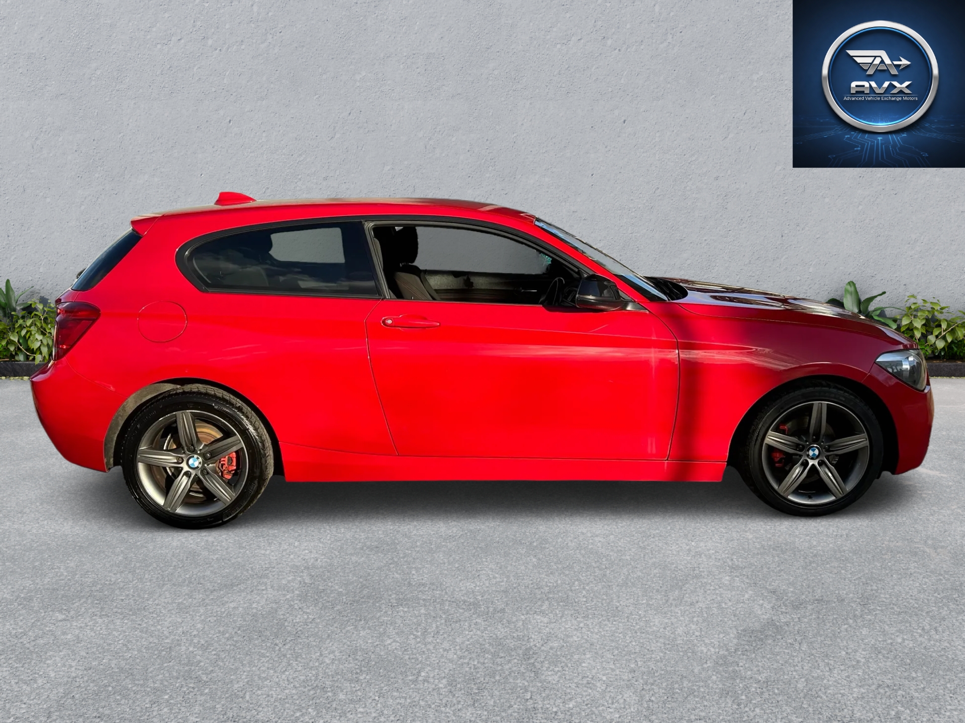 
								BMW 1 Series 116i full									
