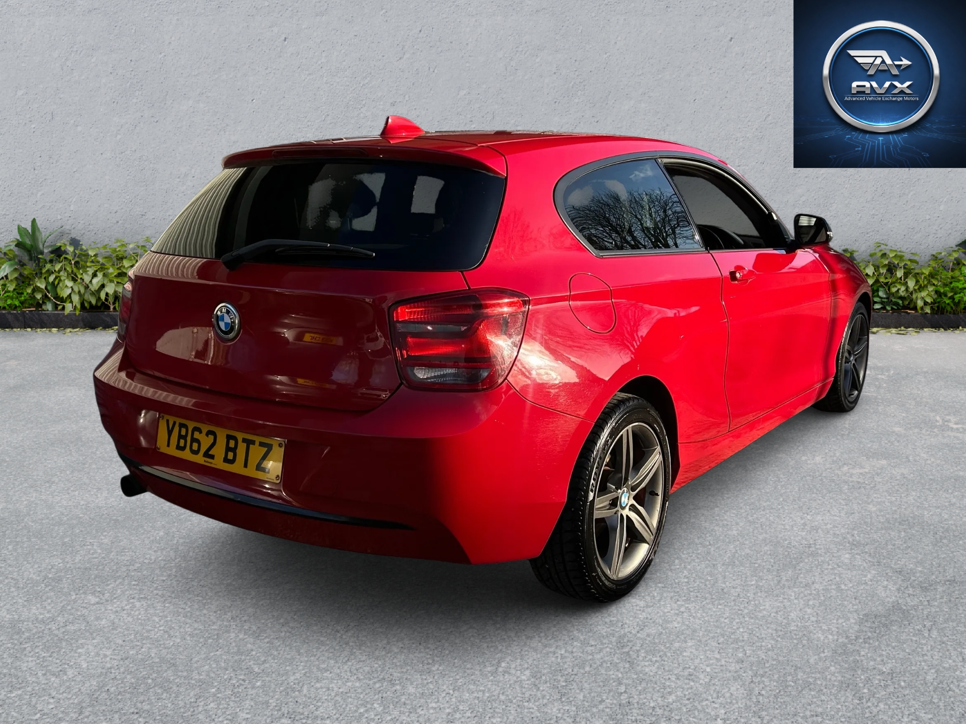 
								BMW 1 Series 116i full									
