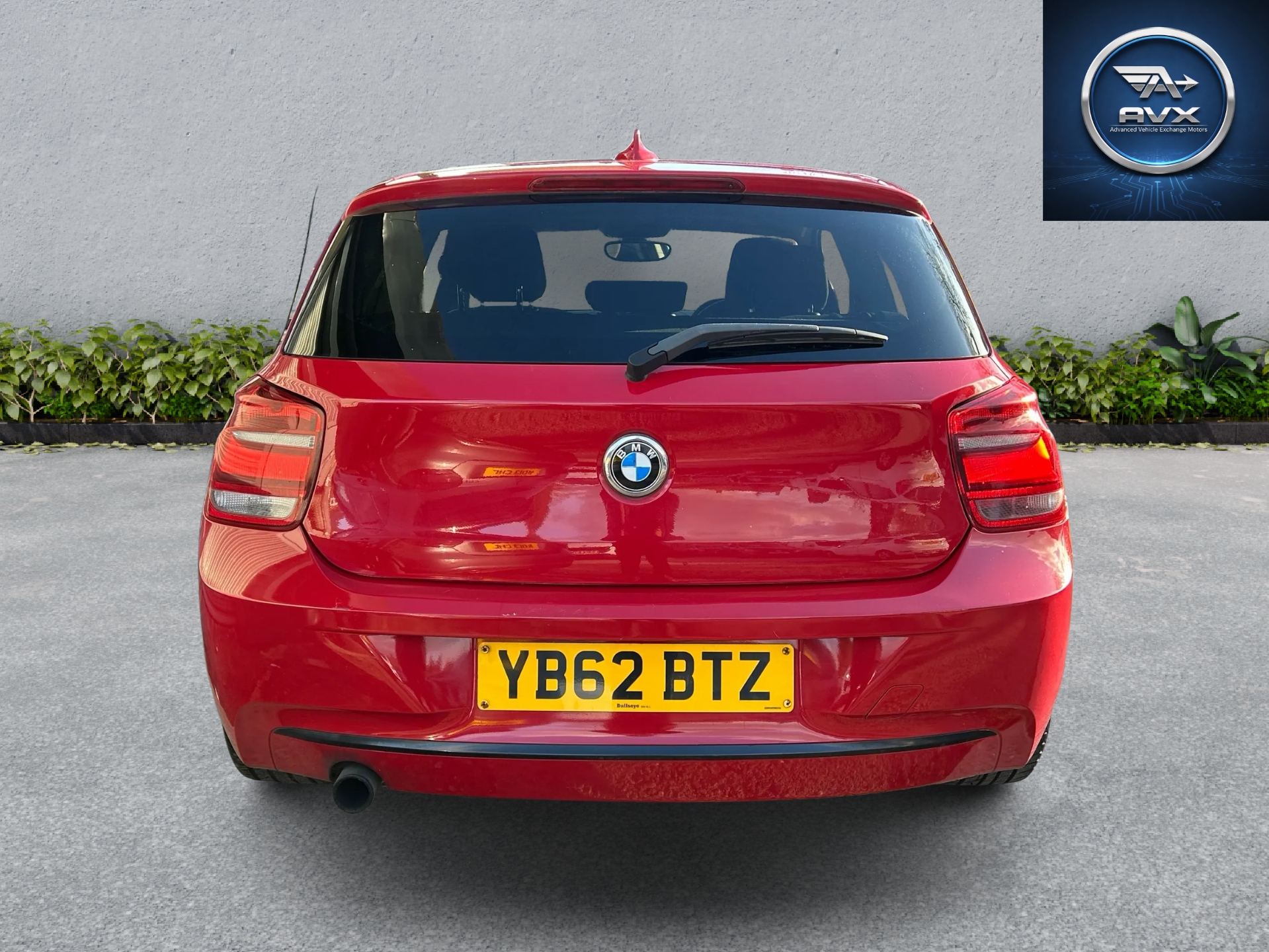 
								BMW 1 Series 116i full									